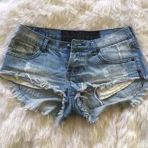 One Teaspoon Shorts!